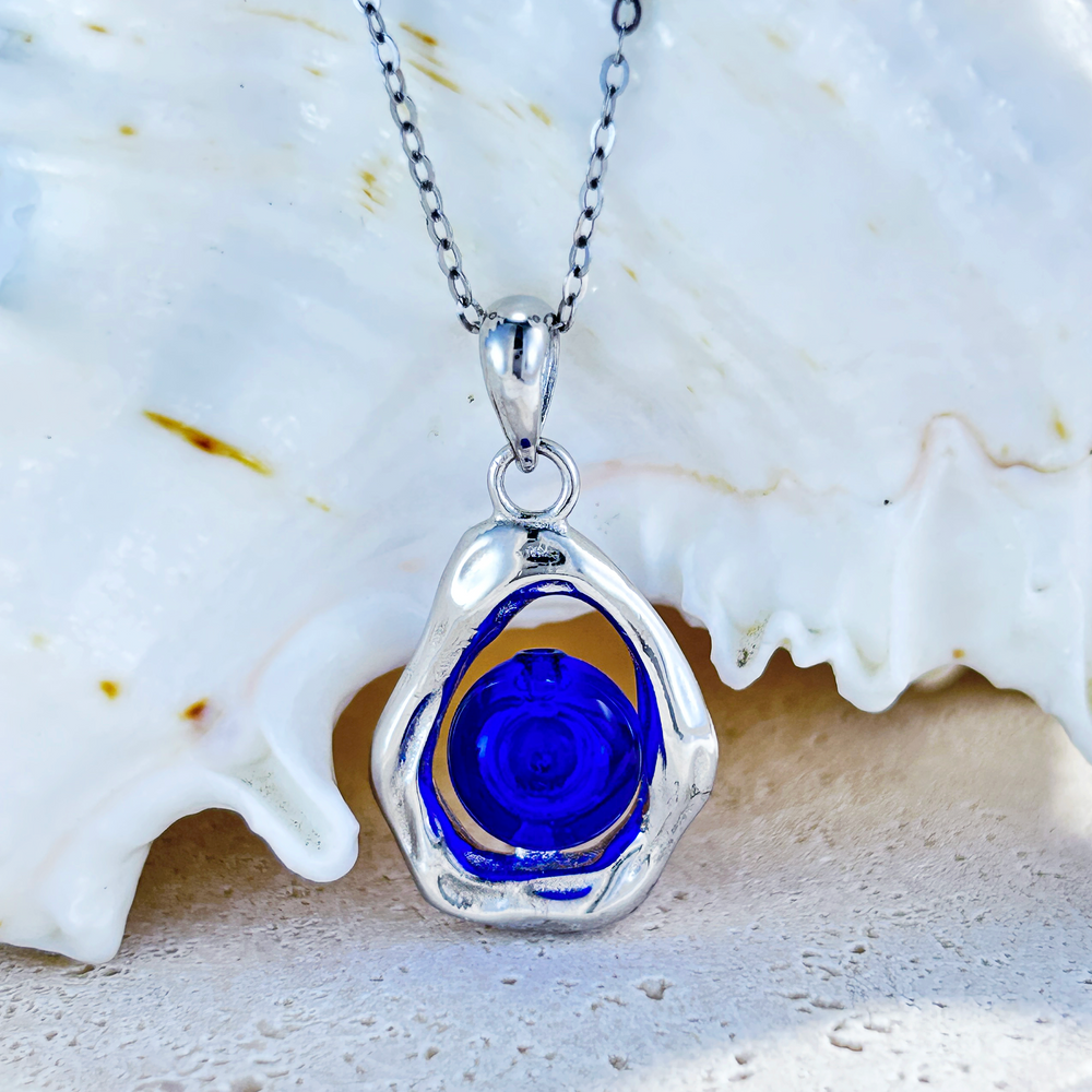 Midnight Shell Aromatherapy Necklace by Lilanimus, silver white gold-plated diffuser necklace